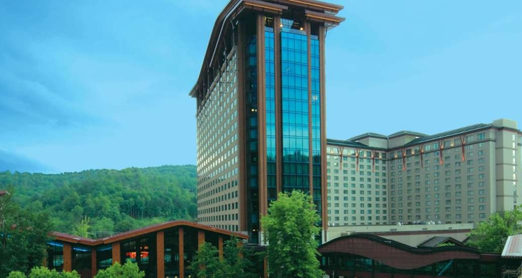 howard cherokee valley river casino and hotel