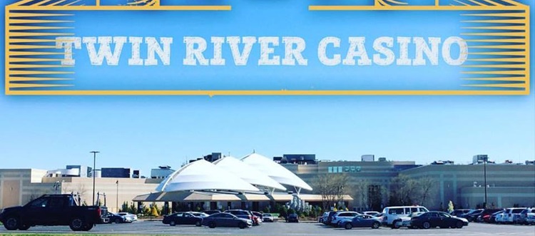 valet parking at twin river casino