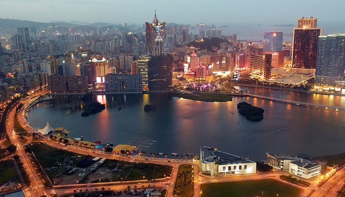 Macau casino minimum age